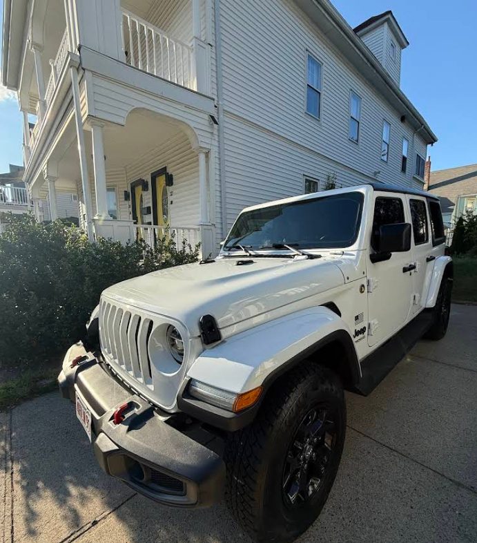 Jeep Wrangler — Daily Driver Glow